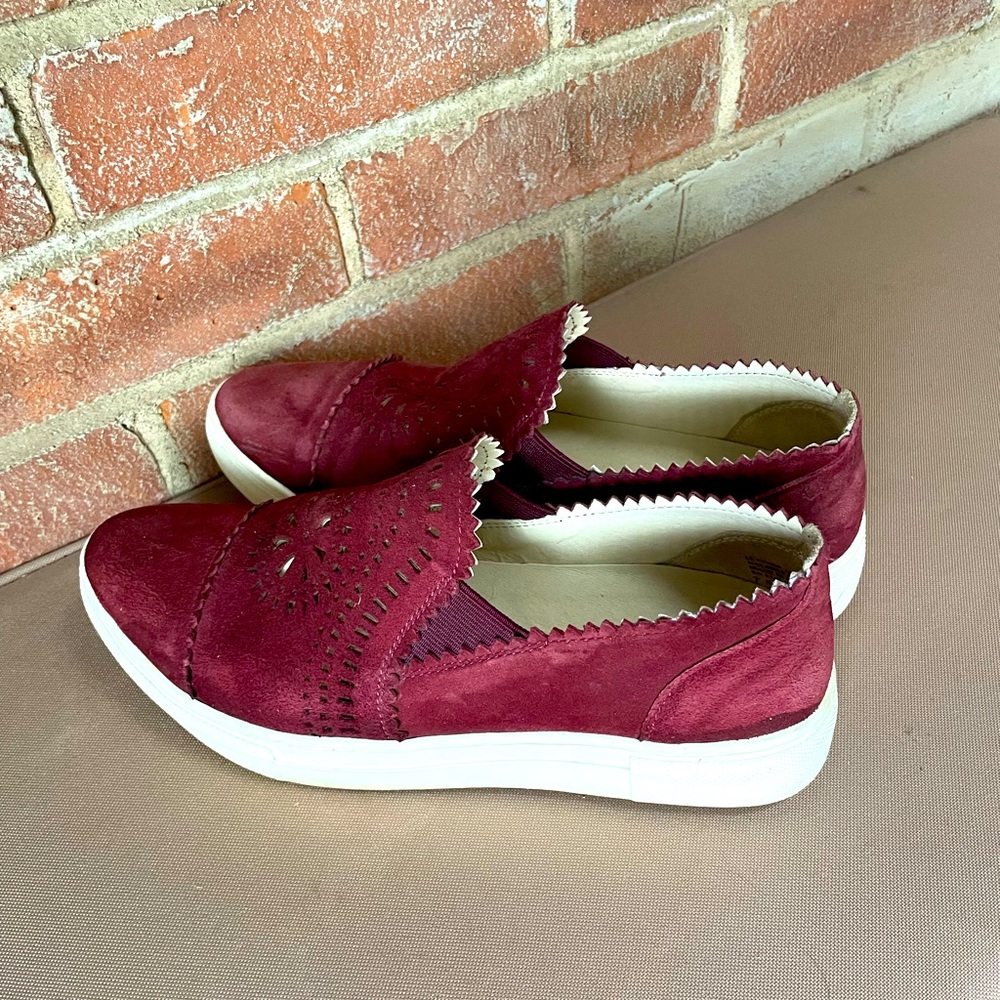 Seychelles Suede Cutout Detail Burgundy Sneaker Loafer